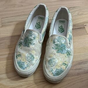 Kith Vans Men’s Slip-On Shoes - Floral Cream and Green